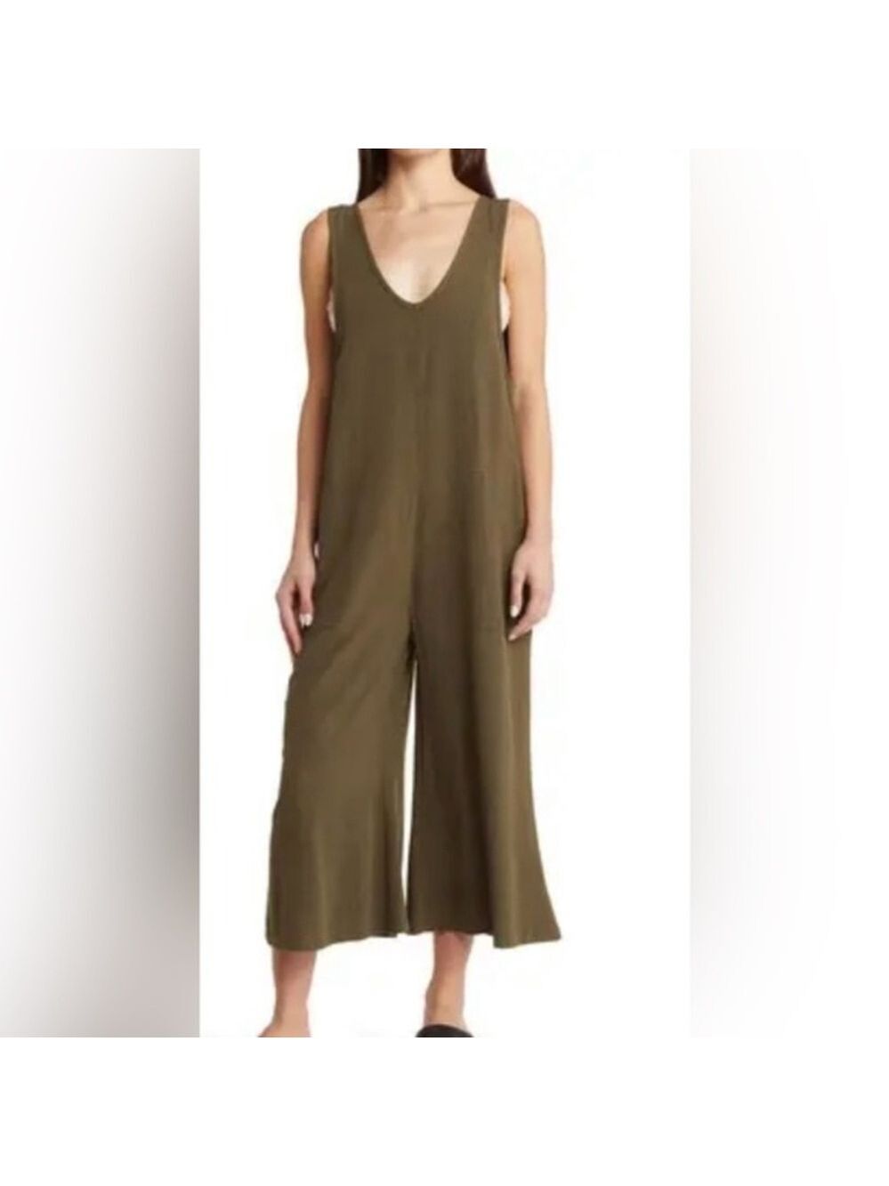 Chic Sleeveless Cropped Jumpsuit in Olive Sarma Size L full length 50 inches